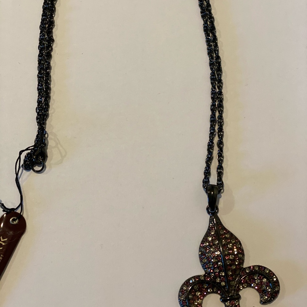 Necklace - Picture 2 of 3